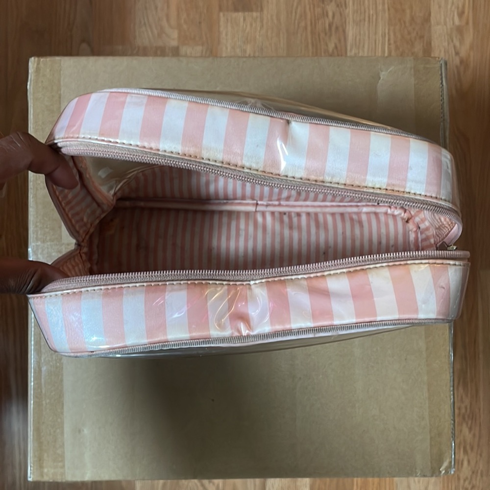 Cosmetic Case - Picture 3 of 3